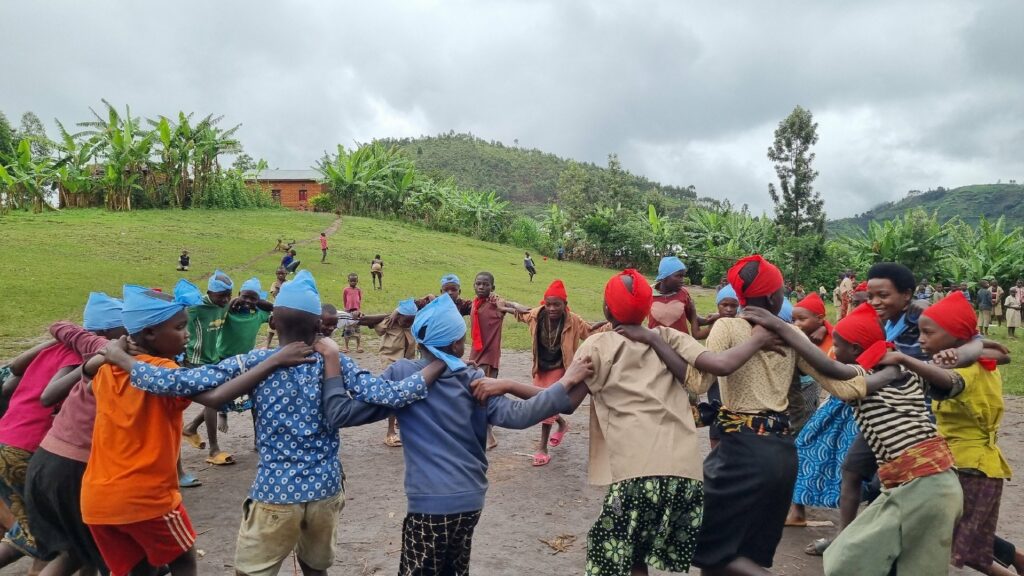 Gruppenspiele von Kindern in Burundi