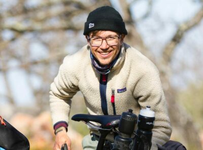 Saddle for Peace: Kevin radelt 3.500 km für Kinder im Krieg