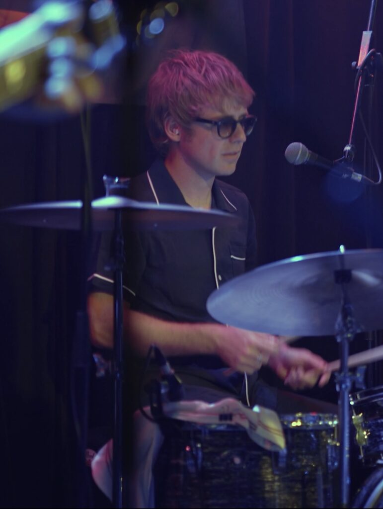 Kees von The Analouges